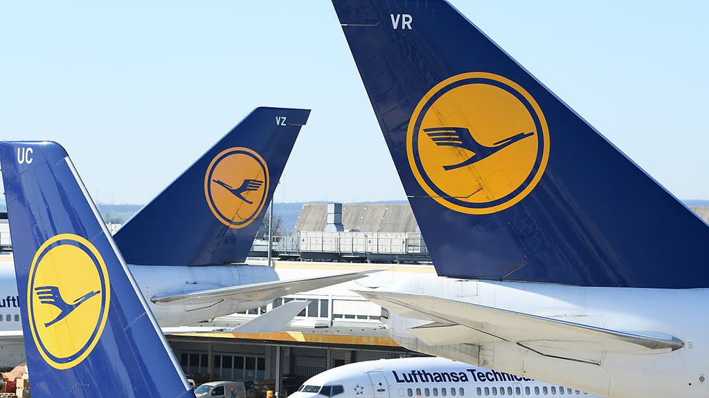 Lufthansa perde oltre 2 miliardi nel primo trimestre: è fuori dal Dax
